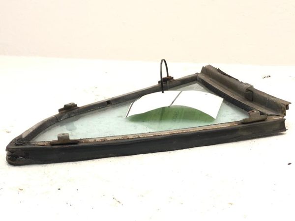 1970-1973 Nissan Datsun 240Z Passenger Right Rear Quarter Glass Back Side Window — photo 10