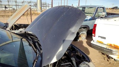 2017 Nissan Versa Hood Gray Kad