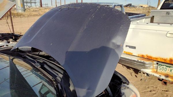 2017 Nissan Versa Hood Gray Kad — photo 3