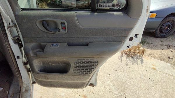 98-03 Blazer Passenger Right Rear Door Trim Panel With Switches Back Gray 92H — photo 1