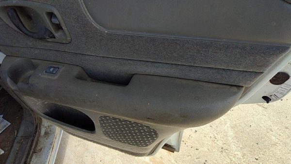 98-03 Blazer Passenger Right Rear Door Trim Panel With Switches Back Gray 92H — photo 3
