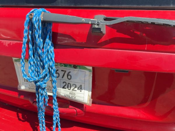1999-2004 Grand Cherokee License Plate Trim Tail Trunk Finish Flame Red Pr4 — photo 7