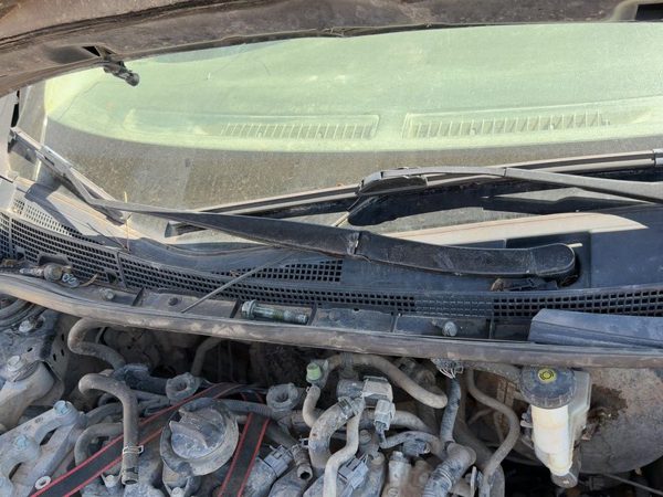 2014 Nissan Sentra Wiper Arm RH — photo 1
