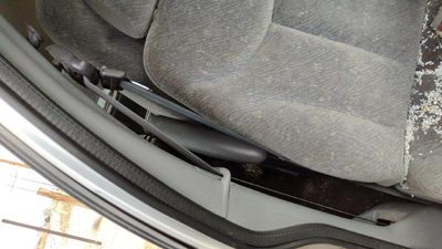 00 Chrysler Town & Country Passenger Right Front Seat Belt Retractor Shoulder