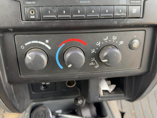 06-07 Dodge Dakota Temperature Control Module In Dash Heater Ac Head Unit Oem — photo 2