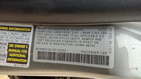 2004 Volkswagen Passat — vehicle photo 6