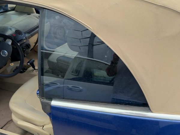 2003-2010 Driver Left Rear Quarter Glass Back Side Window Oem 1Y0845297B — photo 1