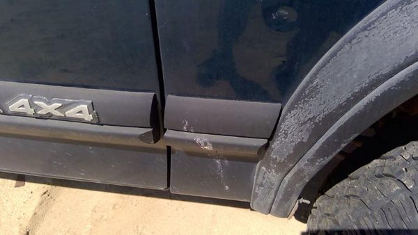 92-94 Dodge Dakota Passenger Right Moulding From Fender Oem Trim Strip — photo 1