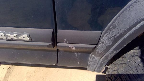 92-94 Dodge Dakota Passenger Right Moulding From Fender Oem Trim Strip — photo 4