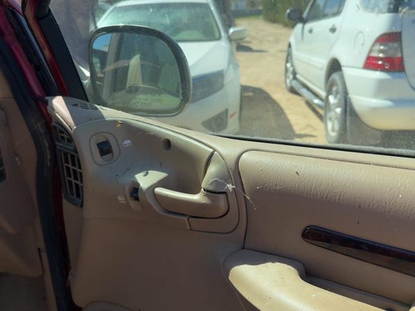 96-97 Town & Country Right Front Door Trim Panel With Switches Leather Tan Flk5 — photo 5
