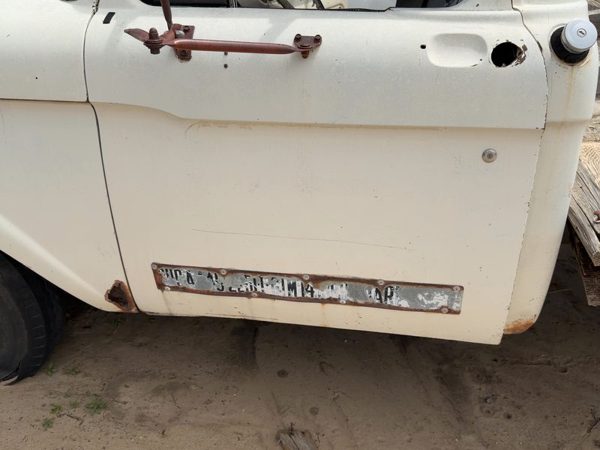 1968 Ford F-350 Front Door LH White — photo 1