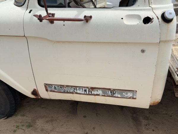 1968 Ford F-350 Front Door LH White — photo 2