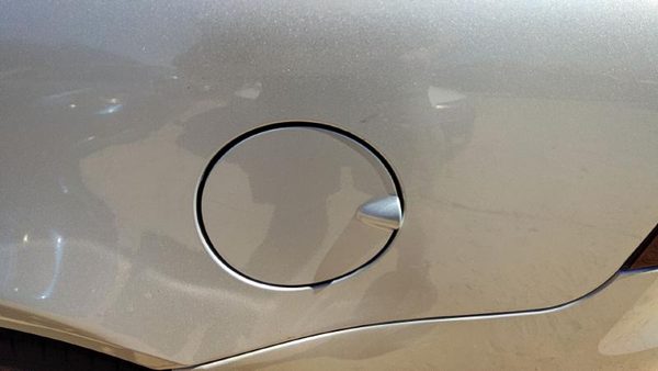 04-08 Pontiac Grand Prix Fuel Tank Door With Hinge Gas Lid Oem Filler Silver 12U — photo 2