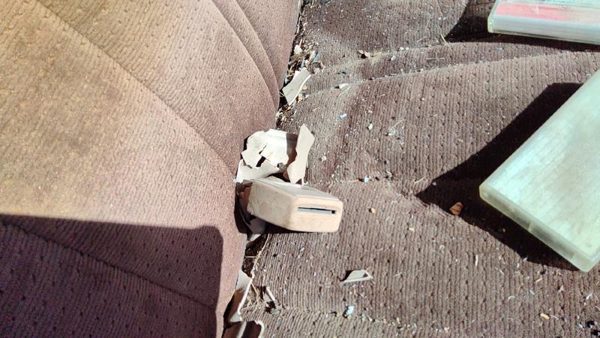 1981-1993 Dodge D350 Passenger Right Front Seat Belt Buckle Receiver Oem — photo 2