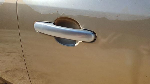 2006 Chevrolet HHR Outside Door Handle RH Chevy Gold 15U — photo 1