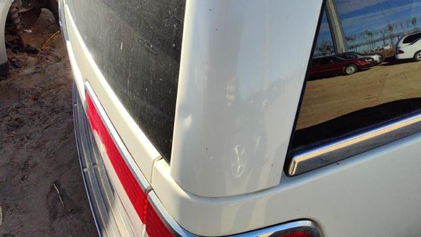 07-14 Navigator Passenger Right Rear Corner Moulding On Quarter Panel Pv White — photo 5