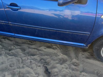 99-05 Vw Jetta Passenger Right Front Moulding From Door Oem Without Chrome Blue