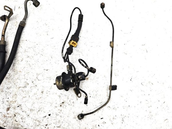 1980 Mercedes-Benz 450SL Misc Fuel Injection Parts Lines — photo 4