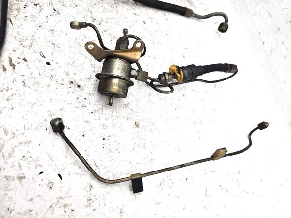 1980 Mercedes-Benz 450SL Misc Fuel Injection Parts Lines — photo 9