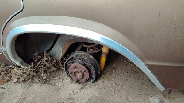 1981 Chevrolet Malibu Wheel Opening Moulding LH — photo 2