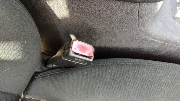 2010 Chevy Tahoe Front Seat Belt Black — photo 1