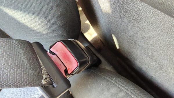 2010 Chevy Tahoe Front Seat Belt Black — photo 3