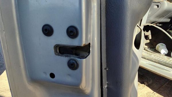 2000 Dodge Dakota Driver Left Front Door Latch With Rods/Cables Oem 55256713Ab — photo 2