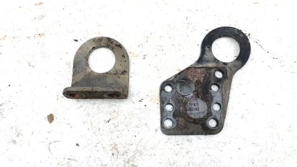 2001 Dodge Ram 2500 Lift Hook Brackets With Bolts Oem 5.9L Cummins — photo 4
