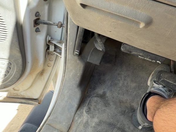 1999-2007 Ford F350 Driver Left Lower Kick Trim Panel Oem Gray — photo 1