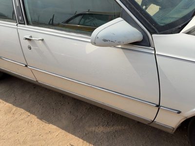 1986 Oldsmobile 98 Front Door RH White