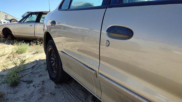 2003 Chevrolet Cavalier Rear Door RH Gold 49U — photo 3