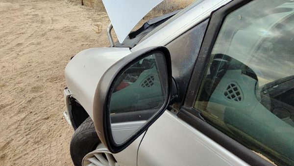 1996-2000 Chrysler Town & Country Driver Left Side Mirror Door Mounted Silver — photo 5