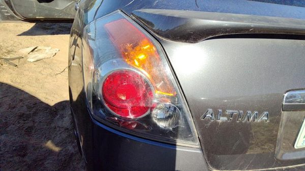 2007-2009 Nissan Altima Driver Left Tail Light Brake Lamp Oem Rear 4 Door — photo 3