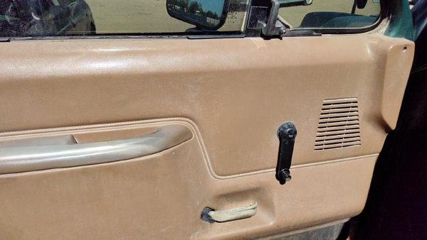 1988 LH Ford F150 Driver Left Front Door Trim Panel Manual Tan — photo 3
