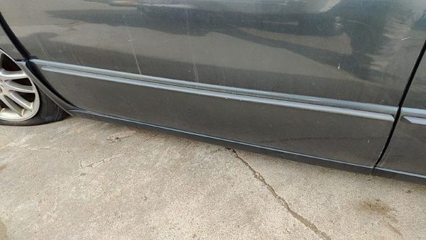 1999-2004 Chrysler 300M Driver Left Front Moulding From Door Trim Strip Blue Pbq — photo 1