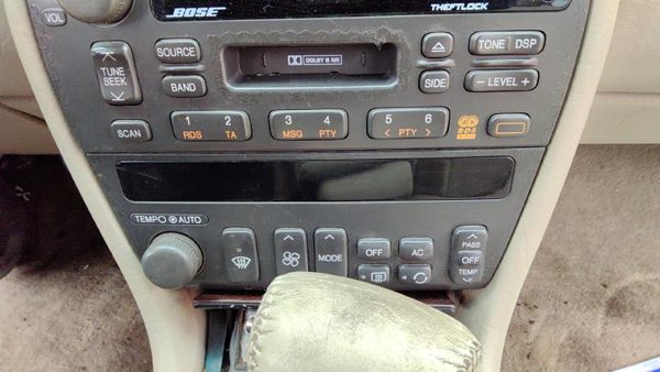 98-02 Cadillac Eldorado Temperature Control Module In Dash Heater Ac Head Unit — photo 1