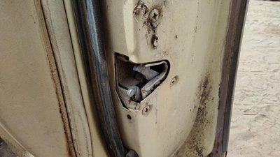 1977-1984 Cadillac Deville Passenger Right Front Door Latch With Rods/Cables Oem