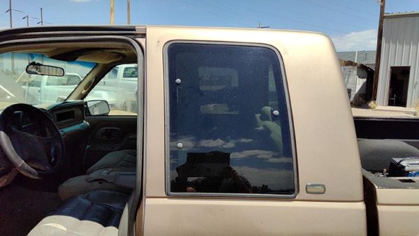 1989-00 Silverado 2500 Driver Left Rear Quarter Glass Back Side Window Oem — photo 4