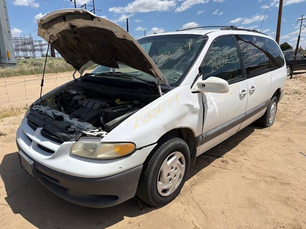 1999 Chrysler Voyager — vehicle photo 4
