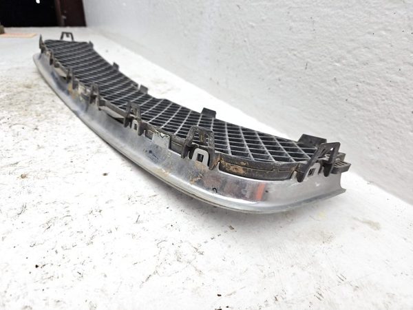2005-2009 Chevy Uplander Lower Front Grille Assembly Oem White 50U 15108613 — photo 9