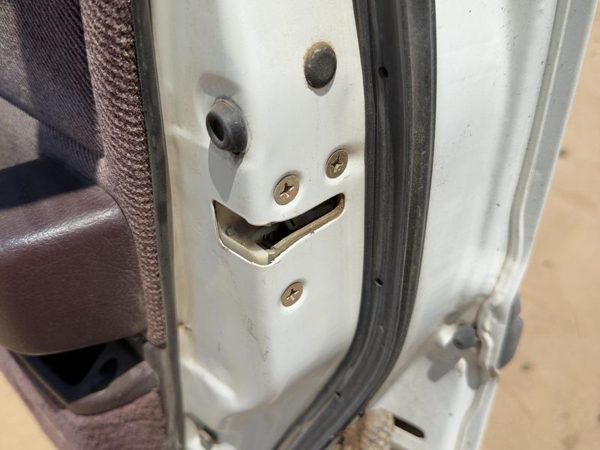 1986-1989 Honda Accord Lx Passenger Right Front Door Latch With Rods/Cables Oem — photo 3