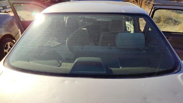 1997-2001 Toyota Camry Back Glass Rear Window Oem — photo 3