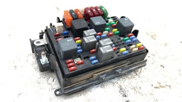 2000-2002 Sierra 2500 Hd Engine Fuse Box Power Distribution Panel Oem 8.1L — photo 9