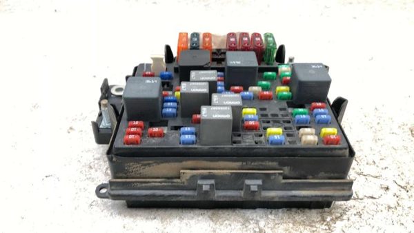 2000-2002 Sierra 2500 Hd Engine Fuse Box Power Distribution Panel Oem 8.1L — photo 11