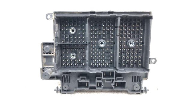 2000-2002 Sierra 2500 Hd Engine Fuse Box Power Distribution Panel Oem 8.1L — photo 12
