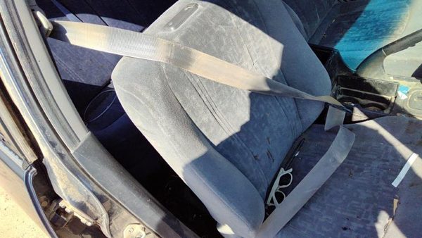 1999 Honda Accord Passenger Right Front Seat Belt Retractor Oem Shoulder Gray — photo 4