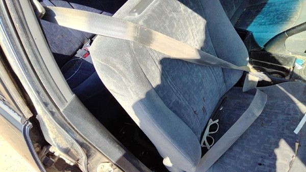 1999 Honda Accord Passenger Right Front Seat Belt Retractor Oem Shoulder Gray — photo 2