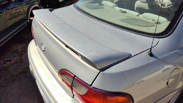 2000 Chevrolet Malibu Trunk/decklid/hatch/tailgate 17U Silvermist Hail — photo 2