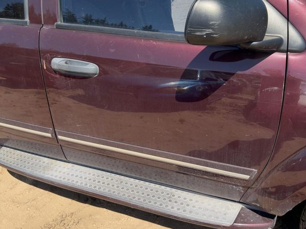 2004 Dodge Durango Front Door RH Molten Red PR8 — photo 1