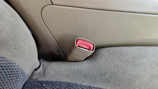 2000-2003 Dodge Durango Passenger Right Front Seat Belt Buckle Receiver Oem Tan — photo 1